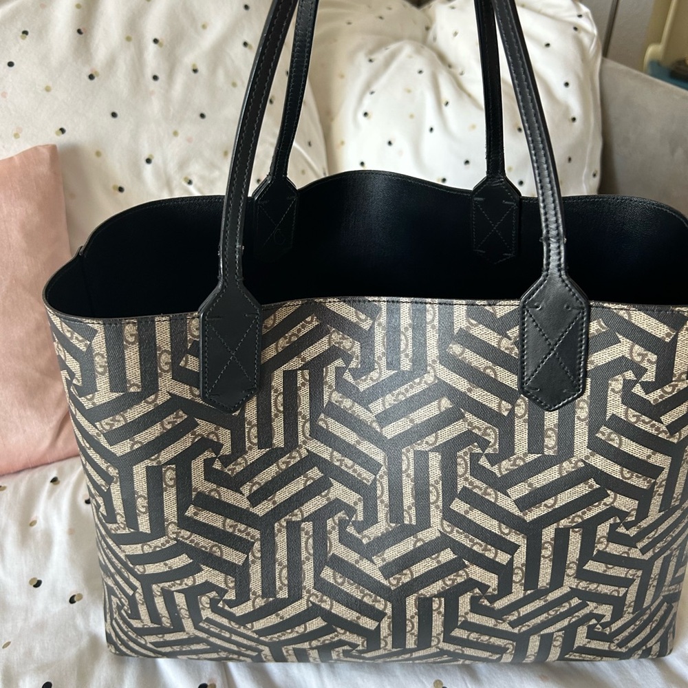 Gucci GG Supreme Monogram Caleido Web Tote Bag Authentic